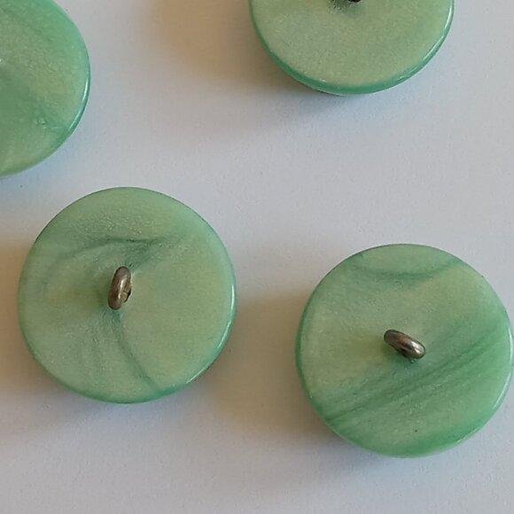 4 Vintage Rare Retro Sewing Buttons - Picture 14 of 14